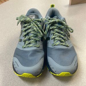New Balance dual core trail shoes